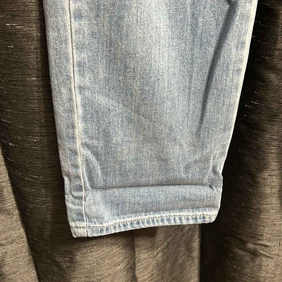 SO Super High Rise Jogger Faded Blue Jeans Elastic Waist Size 5/27w, never worn - Picture 3 of 5